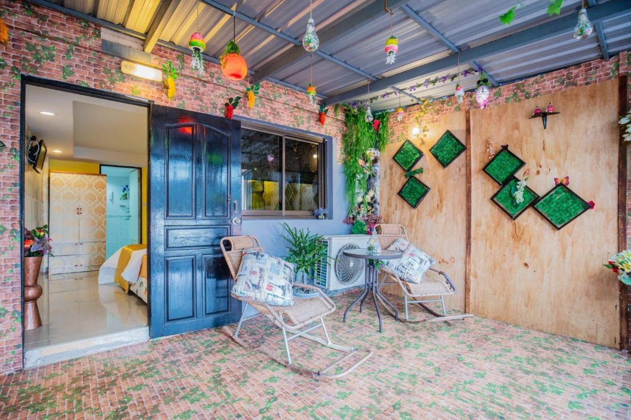 Menulis Coolly House Patong Bed & Breakfast Exterior photo