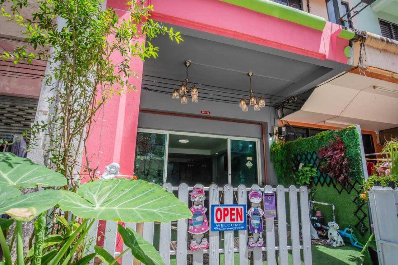 Menulis Coolly House Patong Bed & Breakfast Exterior photo